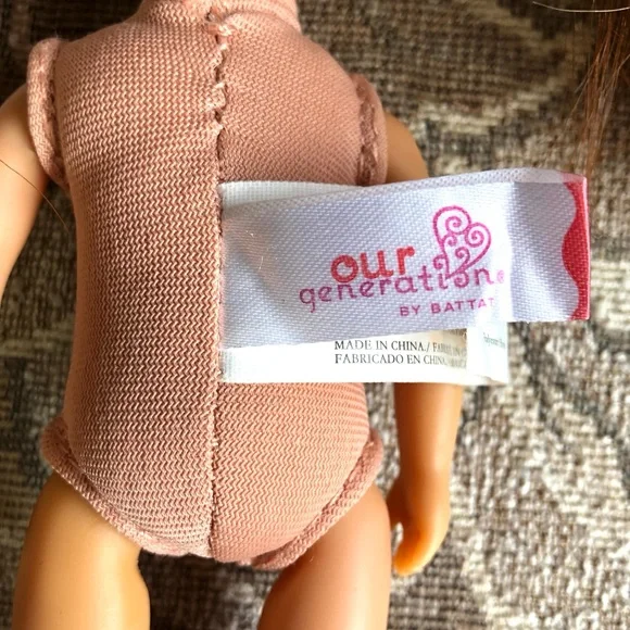 4/$20 Lori 6” Mini Doll Our Generation By Battat Green Eyes, Auburn Hair - Picture 3 of 6